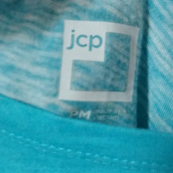 Shirt - Picture 2 of 3